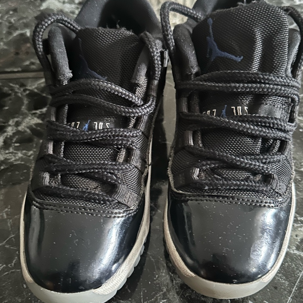 Jordan Kids Black and Gray Sneakers